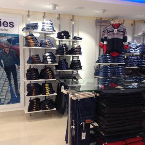 CFDA9AEA-B6B6-45B4-AAB8-6EB3E18F9B06